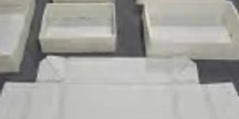 Caixa de papelão rígido cortado com o módulo faca de corte em v (v-cut)