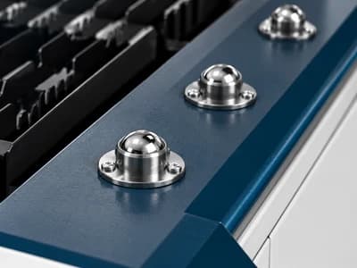 Mesa com esferas de transferência, item de série da Máquina de Corte a Laser Fiber EF 3015NP