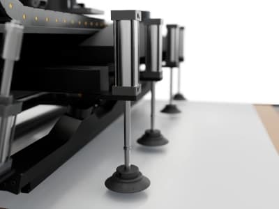 Ventosas para carregamento, item de série da Centro de Usinagem CNC New Pro 16 U
