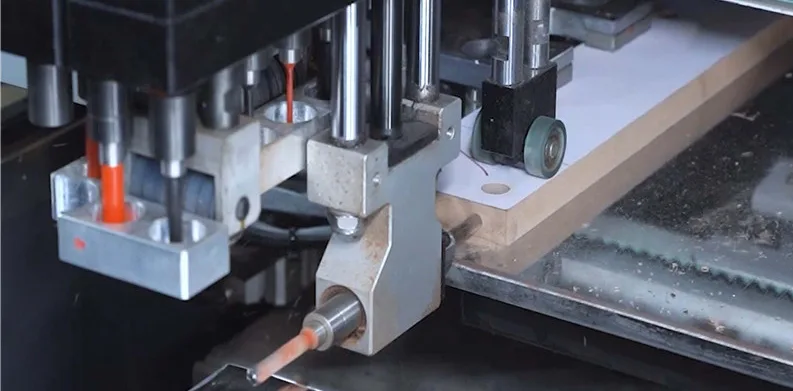 Sistema de pressão com roda integrada, item de série da Centro de Furação Pro Drill 6 ATC Max