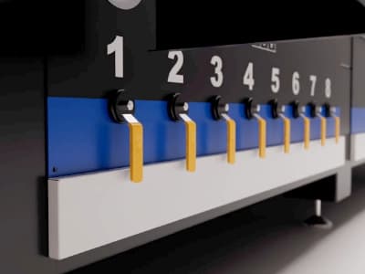 Mesa com 8 setores de vácuo e Slot-T, item de série da Centro de Usinagem Pro SAW
