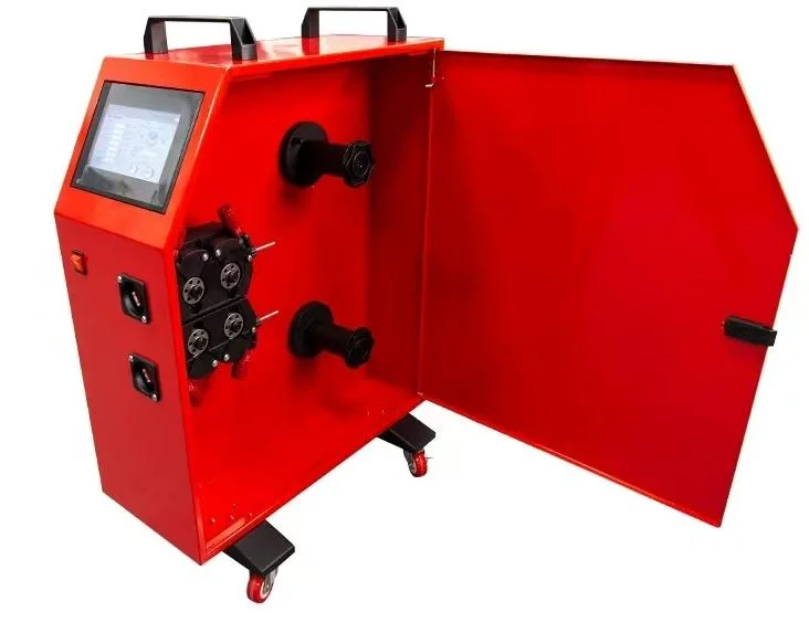 Alimentador de arame duplo da SFE 3000W aberto, com os dois carretéis e os motores de tração