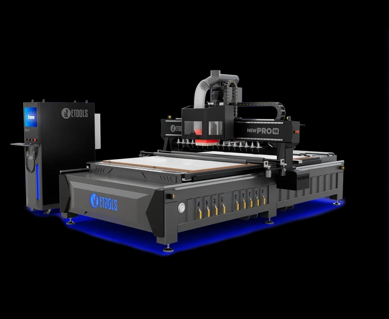 Centro de usinagem CNC New Pro 16 com magazine de 16 ferramentas no pórtico, mesa de vácuo em 9 setores e cortina de luz, com empurrador automático de chapa