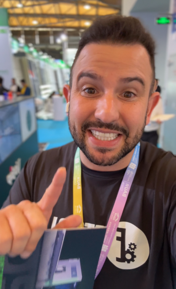 Elton na China Expedition